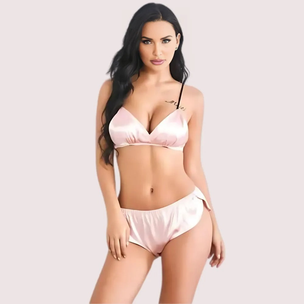 Lingerie for Your Wedding Night — What Actually Works (And What Doesn't)